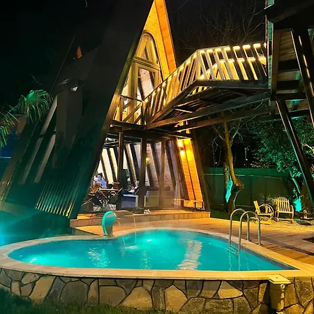 לינה וארוחת בוקר Bungalovfamily