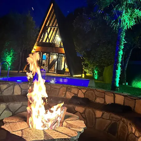לינה וארוחת בוקר Bungalovfamily